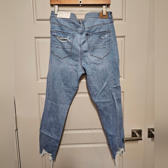 Hi-rise Jegging Crop - Picture 2 of 4